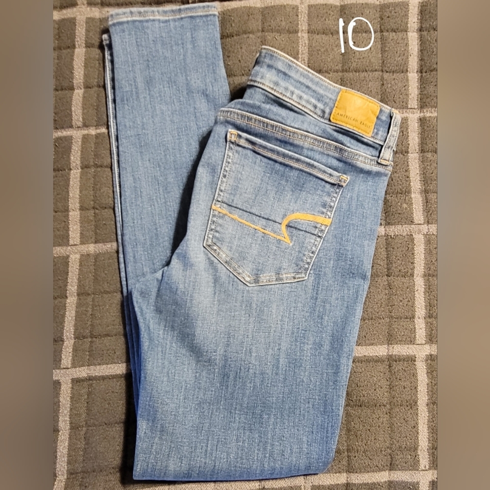 American Eagle skinny jeans